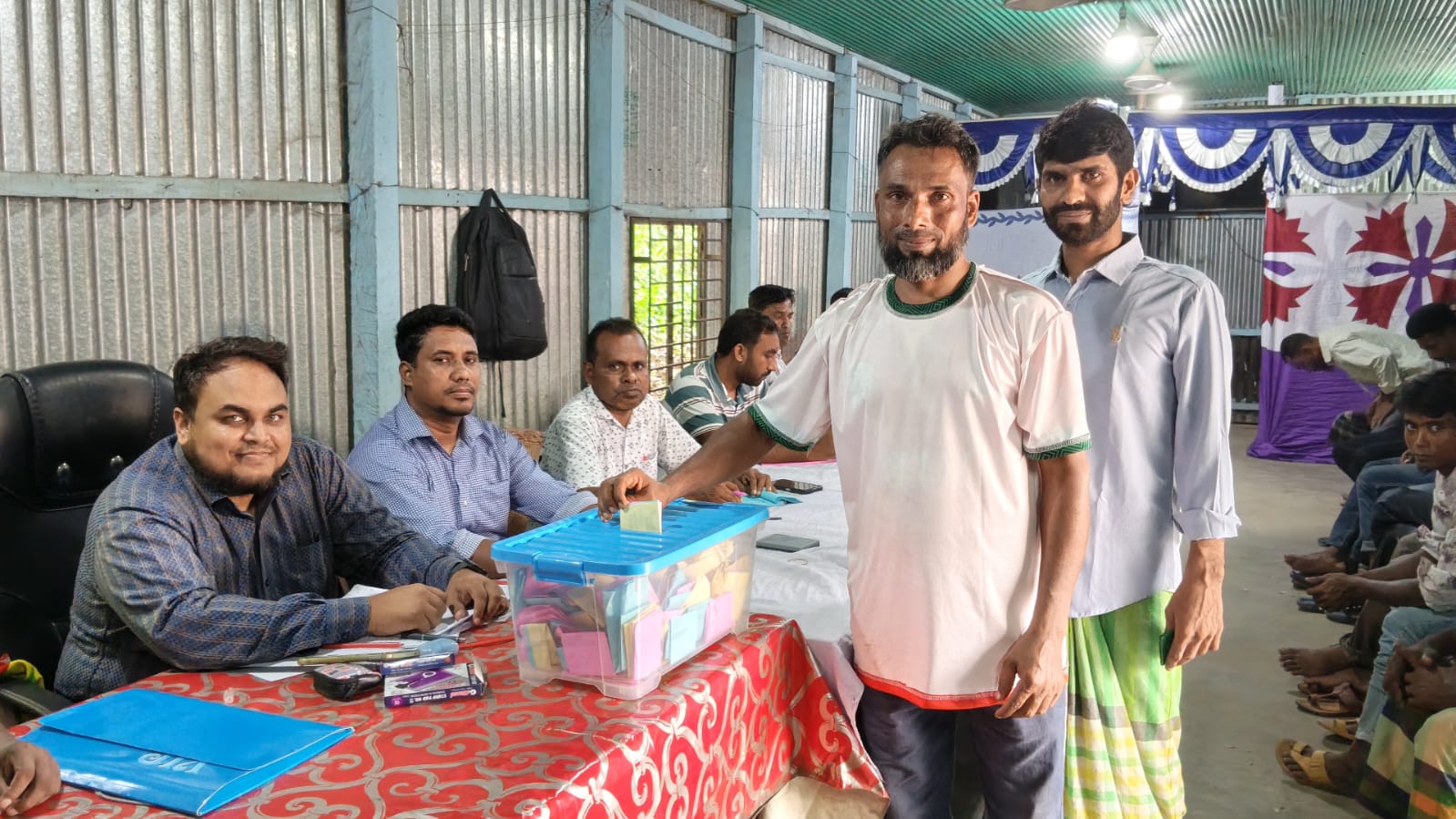 উৎসবমুখর পরিবেশে দোখলা কুলি শ্রমিক ইউনিয়নের ত্রিবার্ষিক নির্বাচন